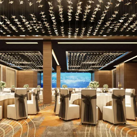 Shunwen Hotel Yining New Maoye International Shopping Center