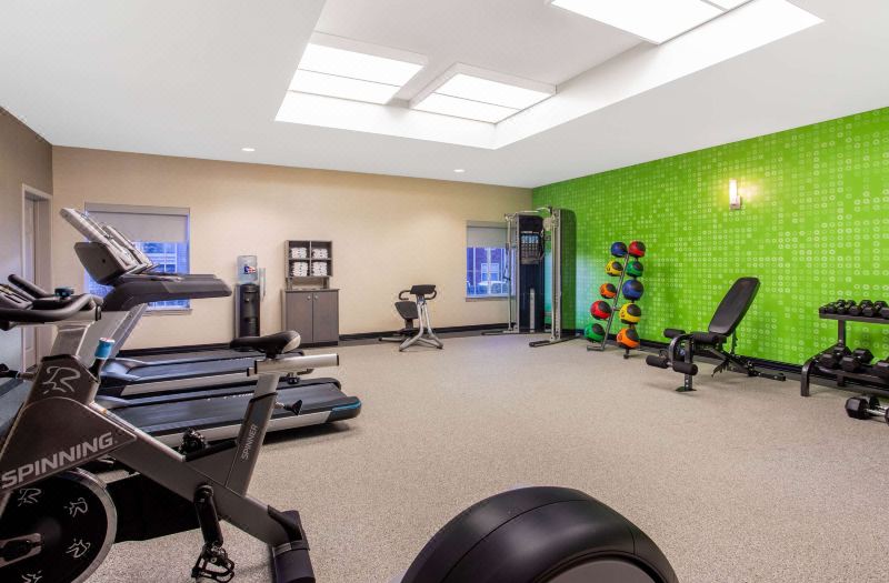 La Quinta Inn & Suites by Wyndham Hillsboro photo 2