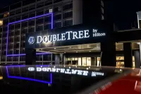 DoubleTree by Hilton Calgary North Hotels near Downtown