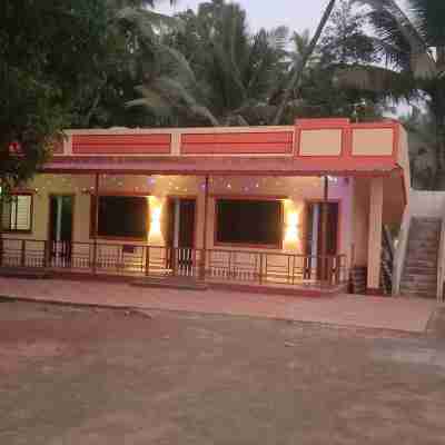 Shree Yog Home Stay Hotel Exterior