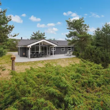 "Tamika" - 950m from the Sea