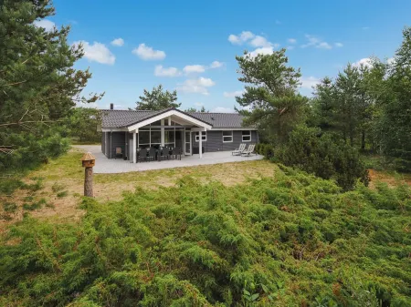 "Tamika" - 950m from the Sea