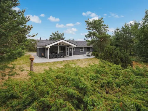 "Tamika" - 950m from the Sea