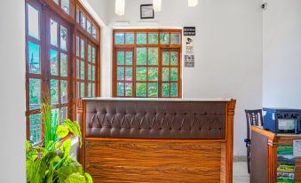 Pax Hotel Ark 150 Meters from Mall Road