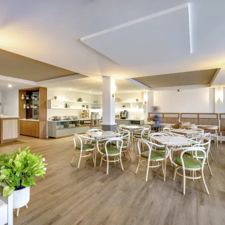Mercure Cairns