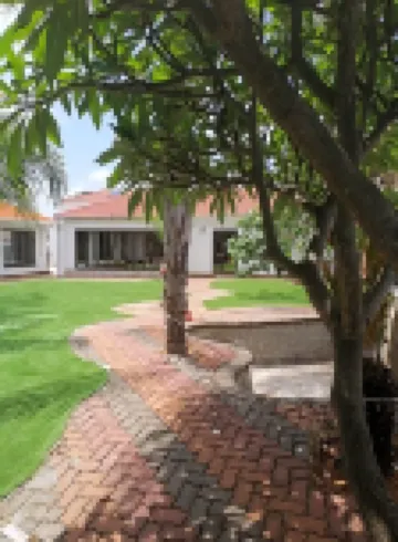 三葉草小屋酒店