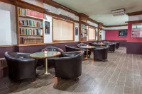 Super 8 by Wyndham Kirkland Lake - Wifi