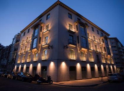 Nexus Valladolid Suites & Hotel