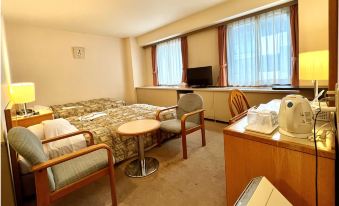 1. Hotel Te..