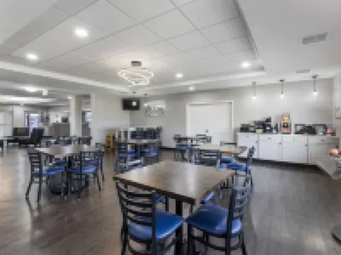 โรงแรมเบสต์เวสเทิร์นพลัส มิดอเมริกา โรงแรมในSt. Clair County