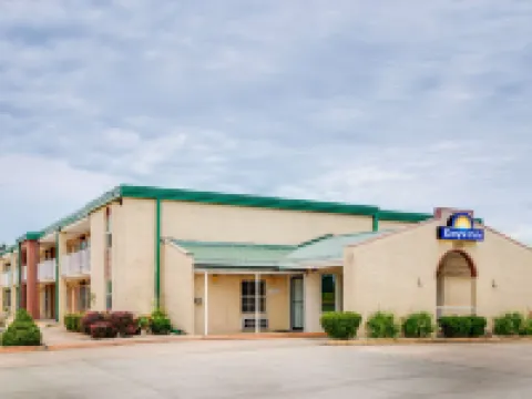 Days Inn by Wyndham Monett Hotels in Monett