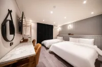 Iksan Hotel Stay, Today - Motels