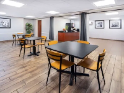 Super 8 by Wyndham Mount Laurel マウント・ローレルのホテル