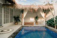 Demoska Villa Jogja with Privatepool - Private Pools