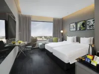 Novotel Chennai Chamiers Road Hotels near Ponnusamy Hotel Restaurant