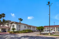 Motel 6 Baytown, TX - Garth Rd