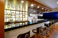 Surya Hotel & Cottages Prigen - bar