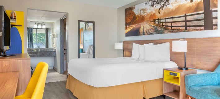 Days Inn & Suites by Wyndham Rocky Mount Golden East Hotels in Edgecombe County