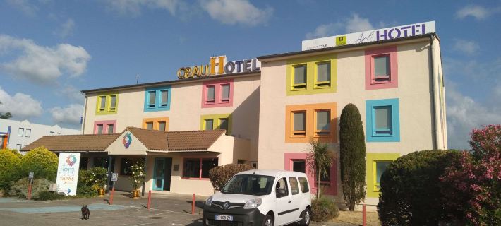 Urban Style Arl Hotel Ξενοδοχεία στην πόλη Αρλ