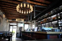 Heritage Hotel Vila Sikaa - bar