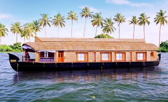 Indiavacationz Houseboat