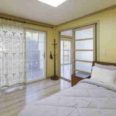Ganghwado West Point Pension Rooms