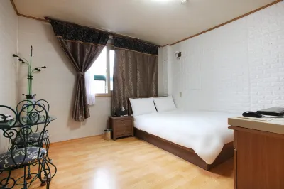 Seogwipo Handu Motel فنادق في 
