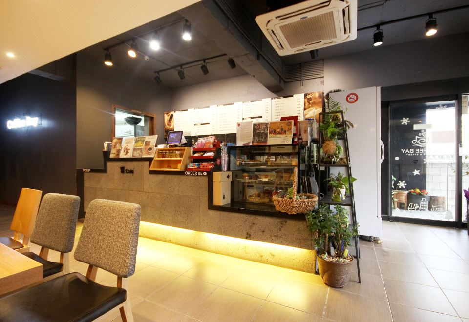 2. XYM디자인모텔..