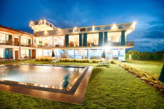 Calypso Sunset Beach Hotel