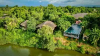 Tomodachi Retreat - Làng Mít Hotels near Khai Nguyen Pagoda