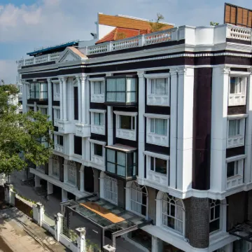รัตนา เรสซิเดนซี โรงแรมใกล้สถานเอกอัครราชทูตสหรัฐอเมริกาประจำอินเดีย เมืองเจนไน