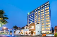 Holiday Inn Express QUITO by IHG - Mountain view