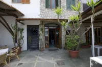 Hotel Baia di Puolo Hotels in 
