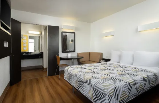 聖巴巴拉6號汽車旅館 - 戈拉塔