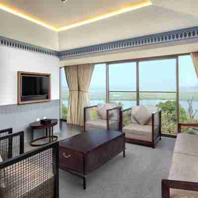 DoubleTree by Hilton Goa - Panaji Rooms