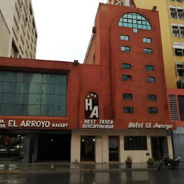 Hotel El Arroyo Отели рядом с достопримечательностью «Капитолий»