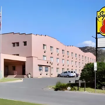 Super 8 by Wyndham Durango