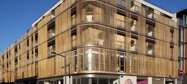 Adonis Lyon Dock Ouest Hotels in Lyon