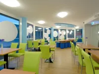 B&B HOTEL Würzburg-City - Frühstück
