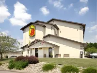 Super 8 by Wyndham Marietta Các khách sạn gần Putnam Chocolates