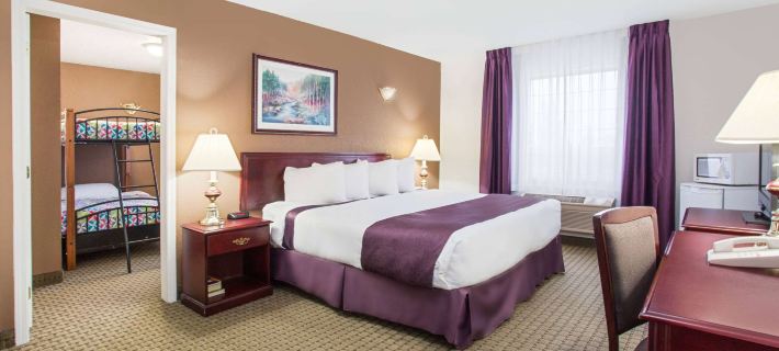 Ramada by Wyndham Red Deer Hotel and Suites Hotels in Red Deer