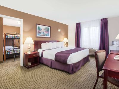 Ramada by Wyndham Red Deer Hotel and Suites