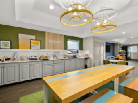 スパーク バイ ヒルトン ティフトン ティフトンのホテル