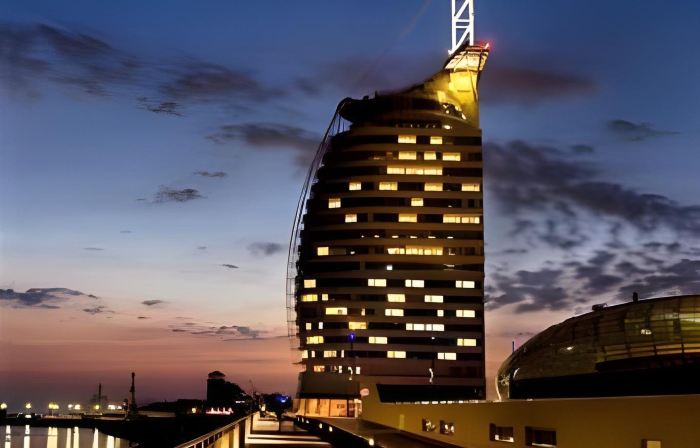 Atlantic Hotel Sail City