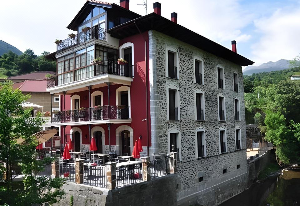 hotel overview picture