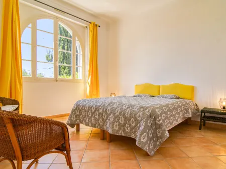 Le Farigoulo Отели рядом с достопримечательностью «Mas de Pierredon - Camping Sanary-sur-Mer - CAMPASUN»