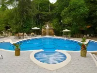 Evergreen Lodge - Pools