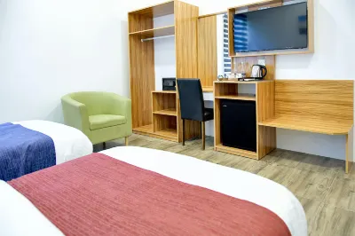 Manta Sky Inn Hotels near Liquid Salt Divers