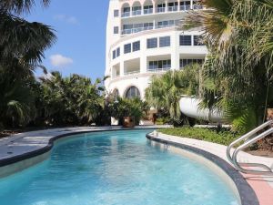 Beachfront Laid Back and Luxurious Diamond Beach Condo - Amazing Pools Amenities