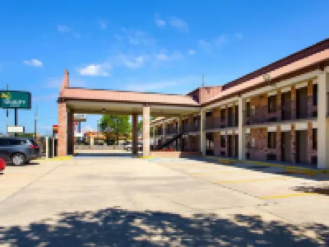 Quality Inn Hammond Hotels in Hammond